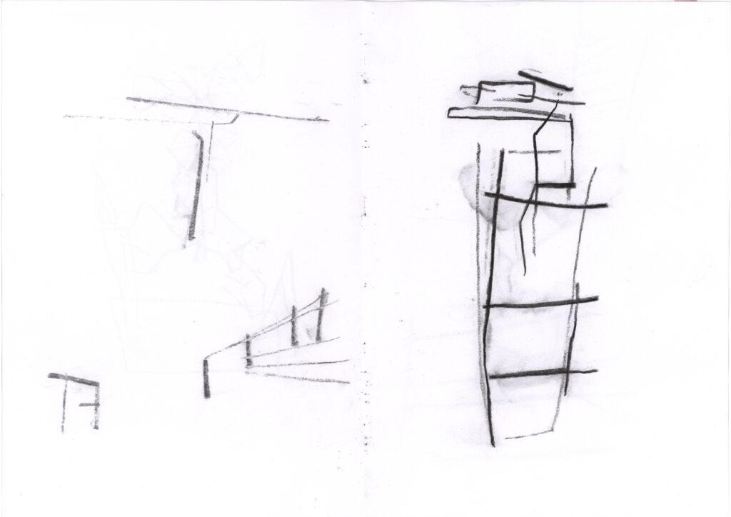 Eine Zeichnung architektonischer Strukturen in Zeichenkohle auf Papier